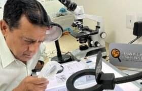 Deepak R Handa Handwriting Expert In India